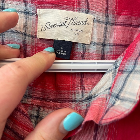 Universal Thread men's Plaid Button Down tshirt - Picture 3 of 4